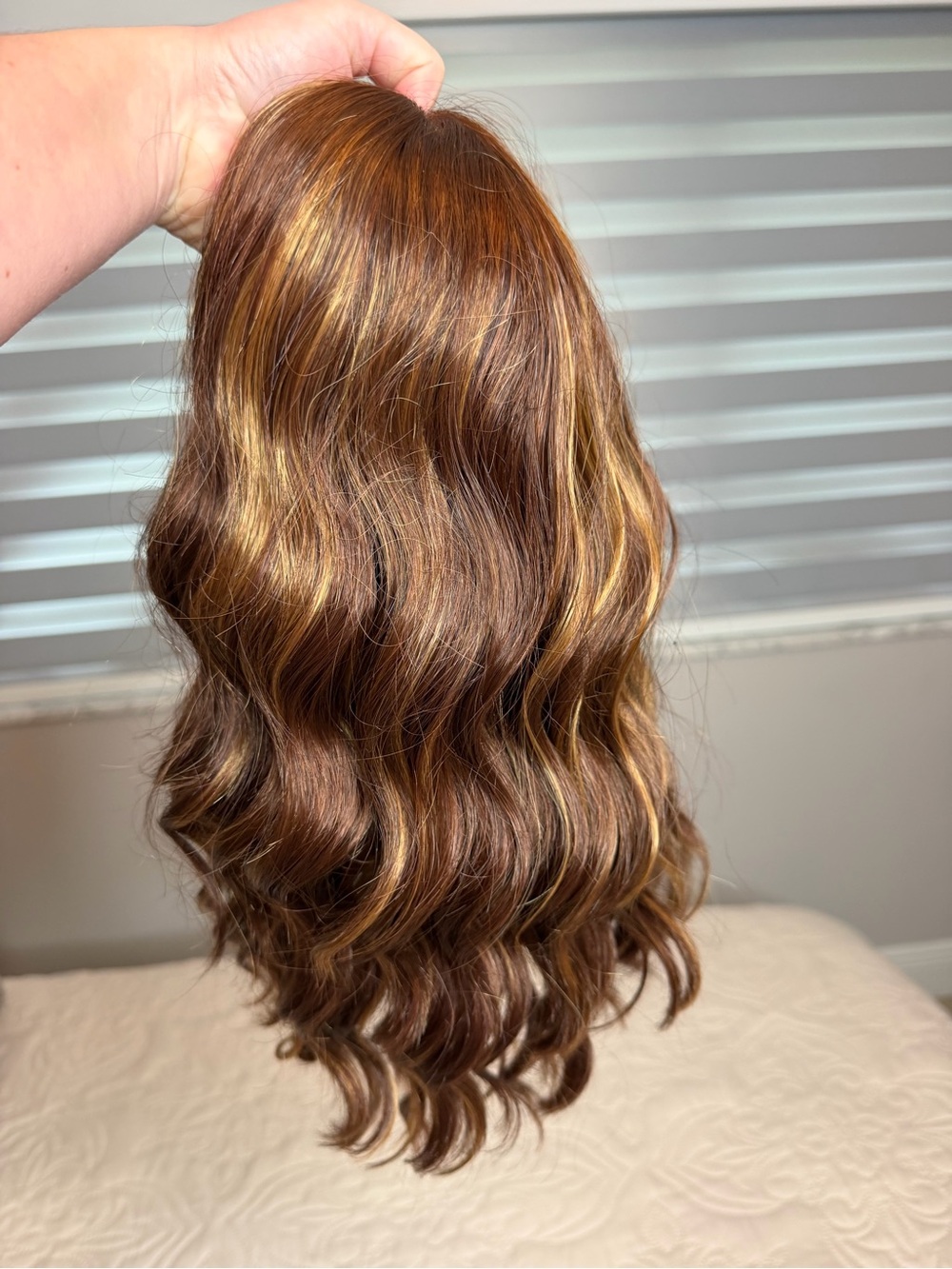 14” Lace Front Wavy Wig – Brown Mix Blonde – Brand New